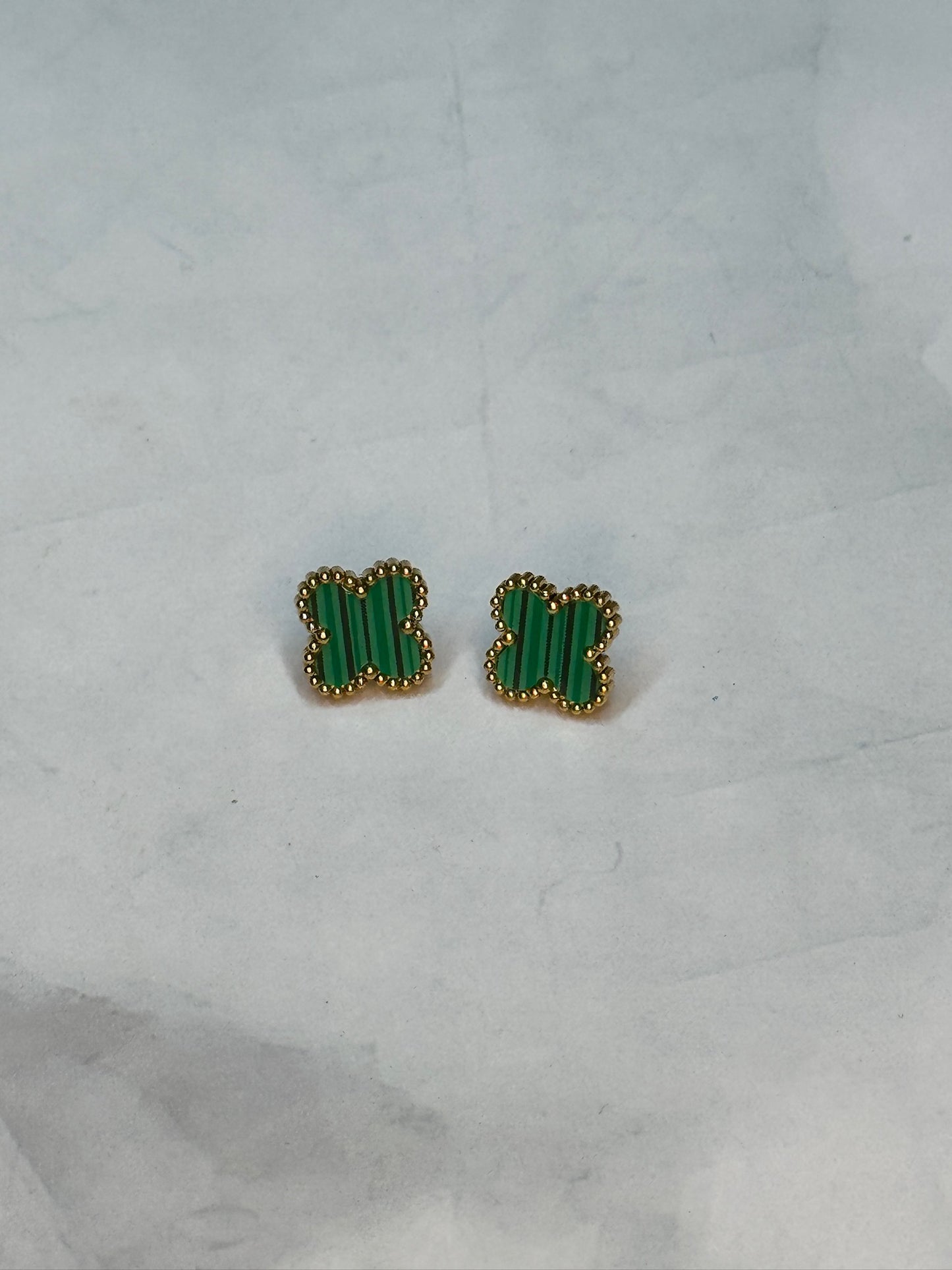 4 clover studs (18k gold)