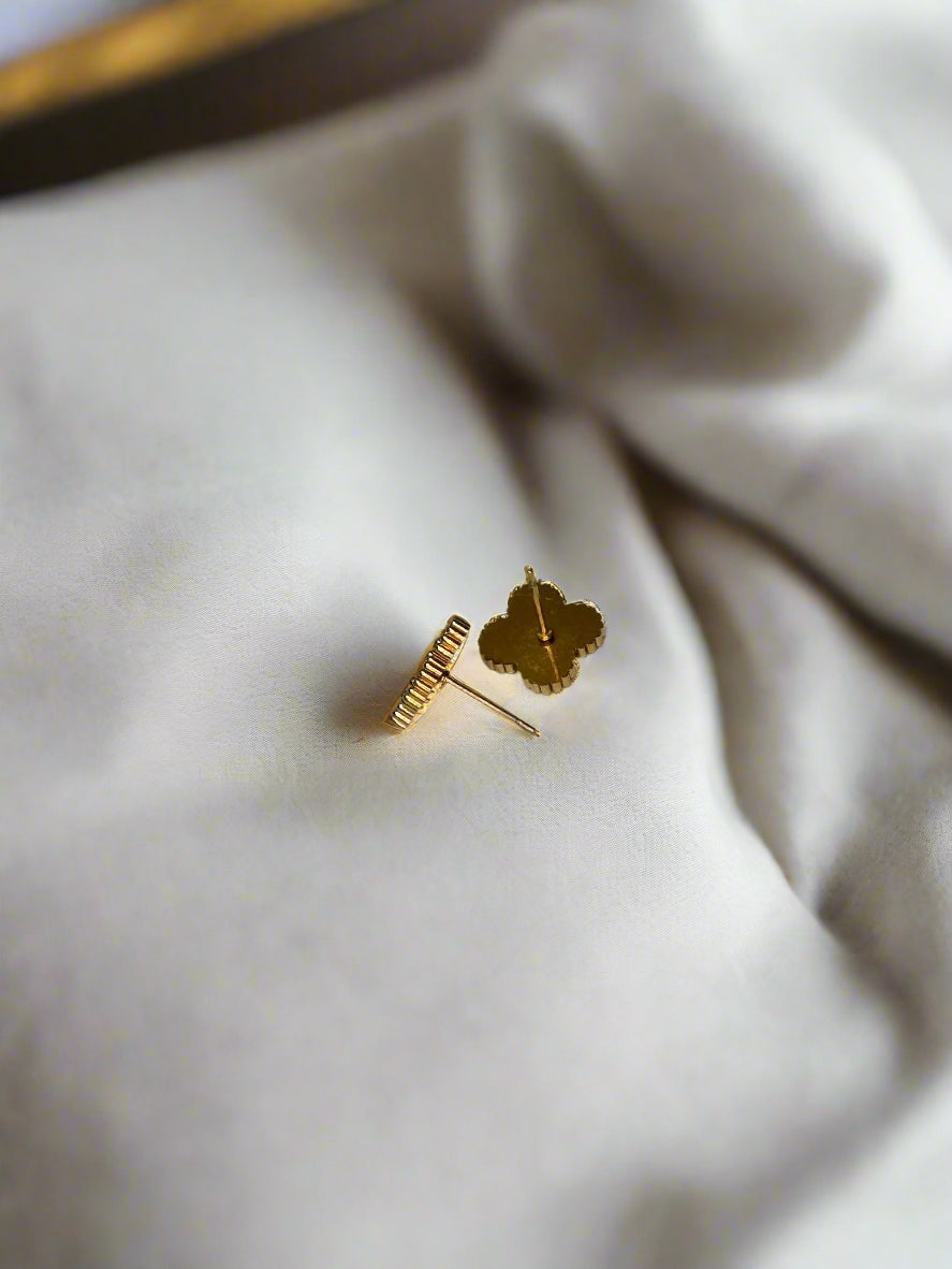 4 clover studs (18k gold)