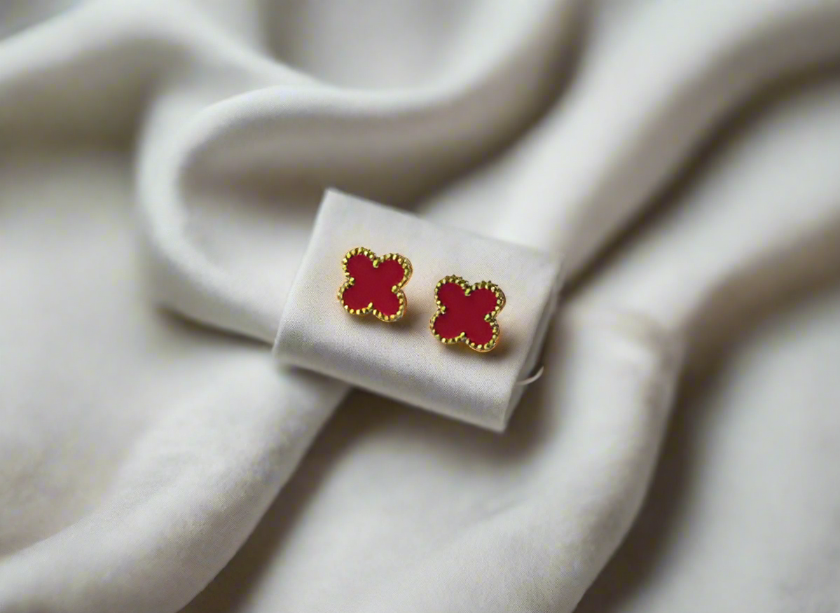 4 clover studs (18k gold)
